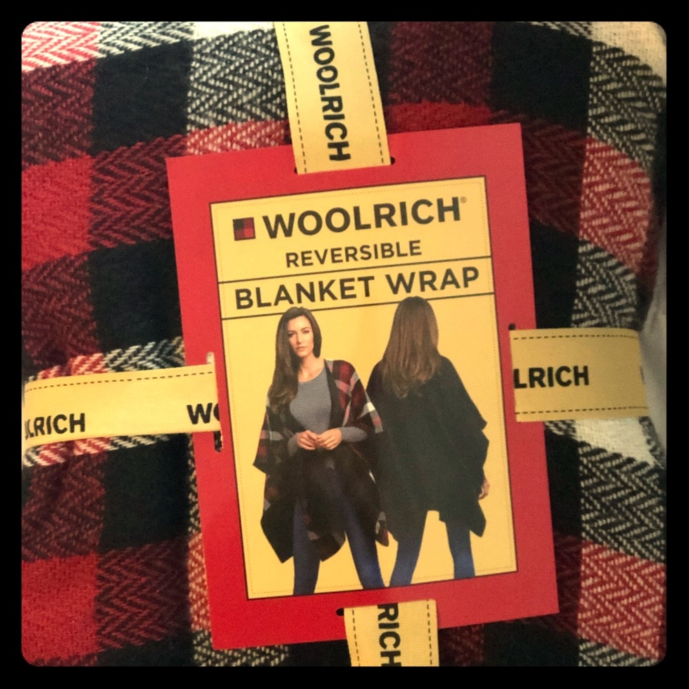 Reversible blanket wrap